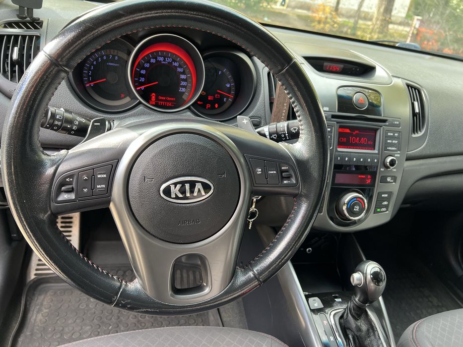 Kia Cerato 2012 2.0 автомат