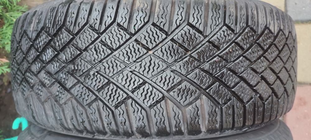 Шини зимові 205/60/16/ 7600гр 4шт