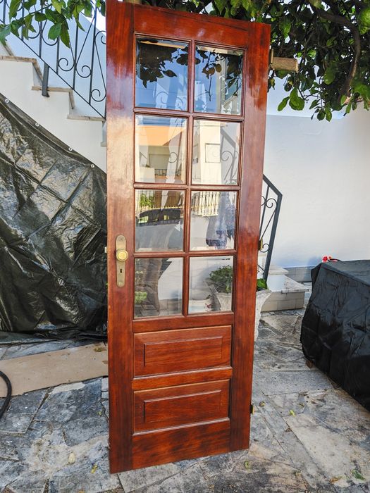Porta Interior Envidraçada de Madeira Maciça
