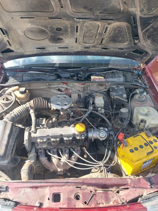 Opel vectra A 1.6 карб