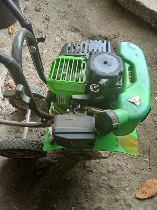 Ручний культиватор