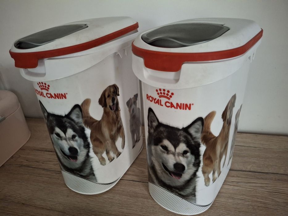 2 pojemniki na karmę Royal Canin