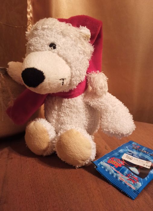 Новорічний декор. Штучний сніг. Ведмежатко kinder.