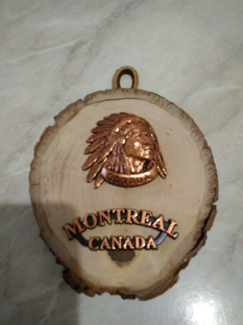Сувенир из Канады