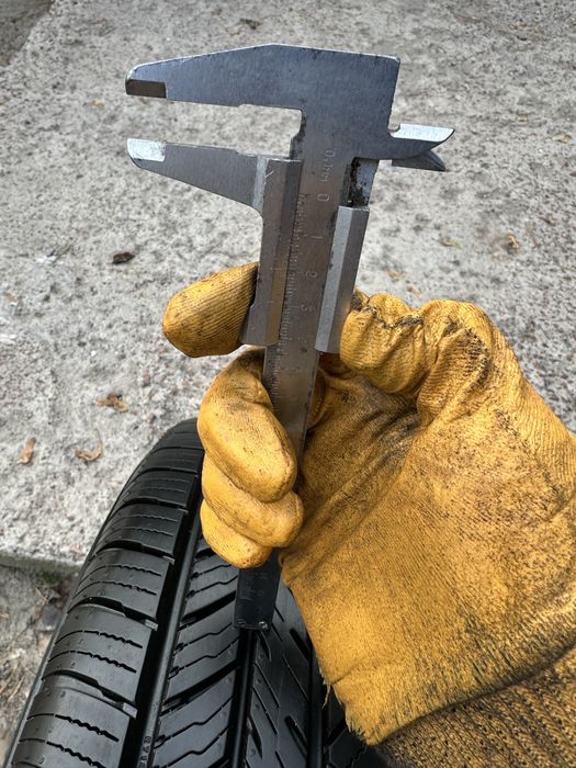 Шини 205 60 16 92V Yokohama YK-GTX All Season пара як нові