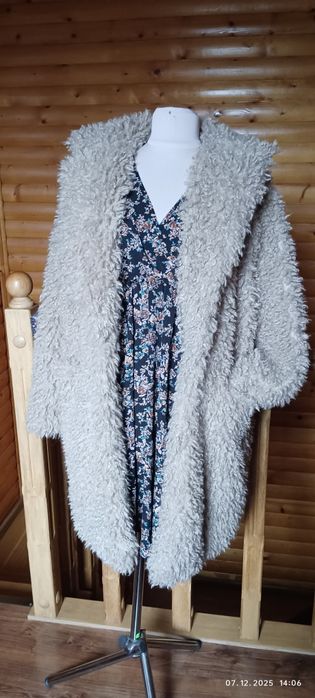 Шуба з штучного хутра. Барашек.