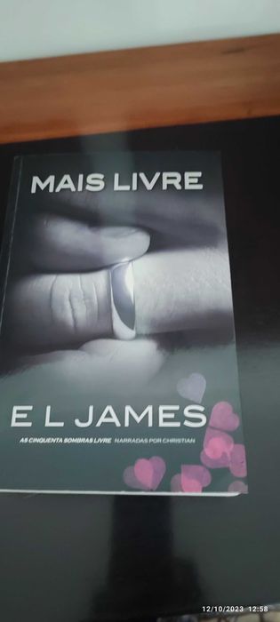 Mais livre E L James