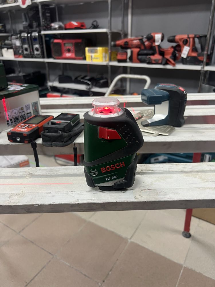 Лазерний рівень Bosch pll 360