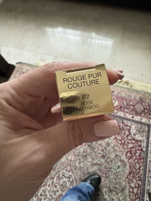 Помада для губ YvesSantLauran l номер Р2 новая