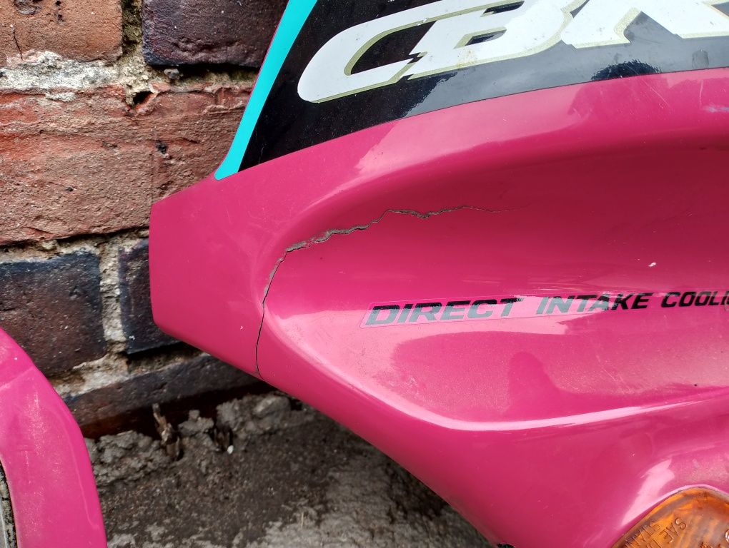 Czacha czasza stelaż lampa owiewka szyba honda CBR 600 f2