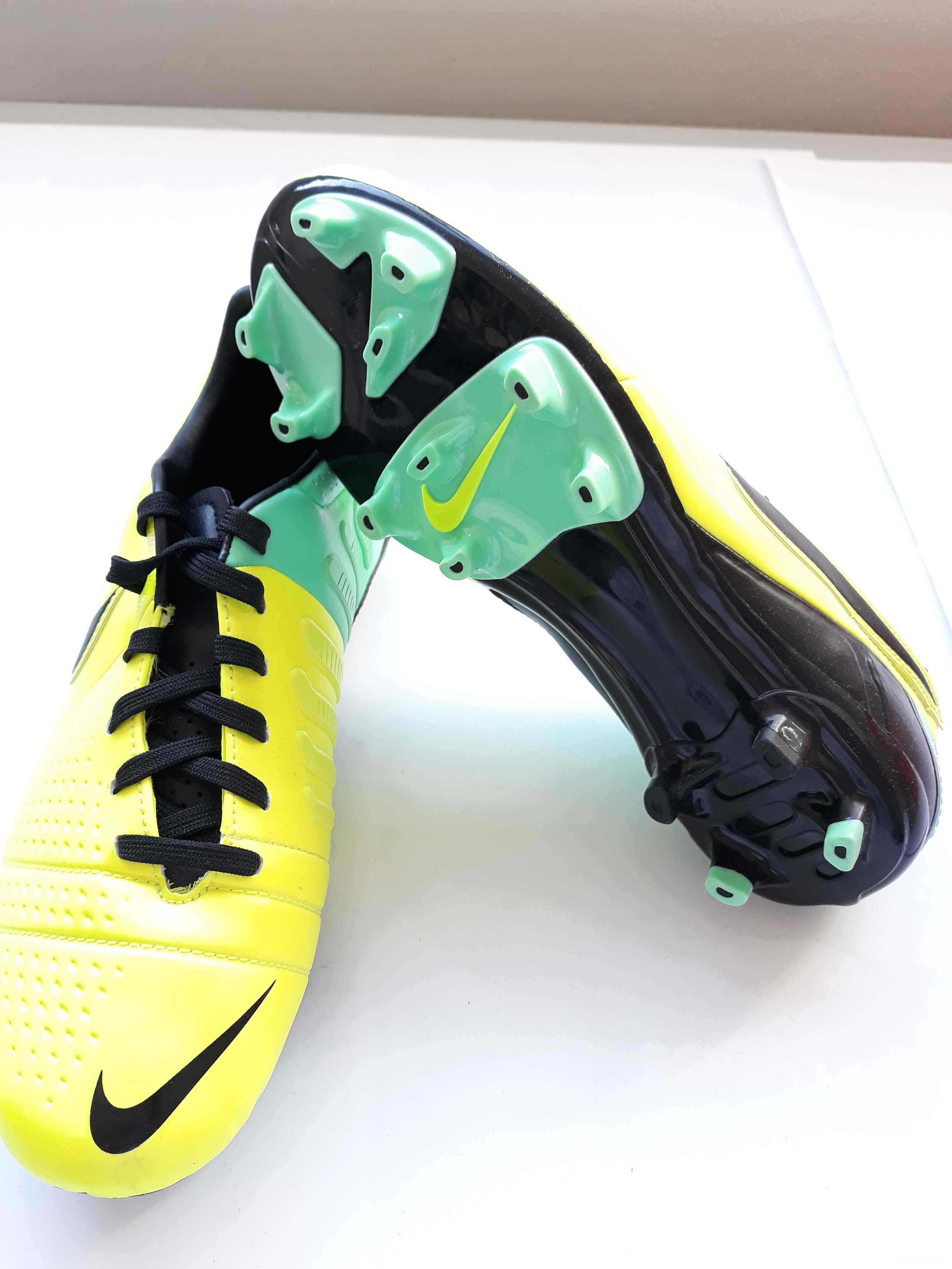 Chuteiras Futebol Nike Tiempo Nat LTR FG - para o n.º 39