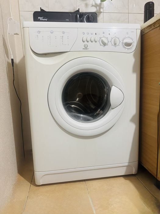 Пральна машина Indesit WS84TX