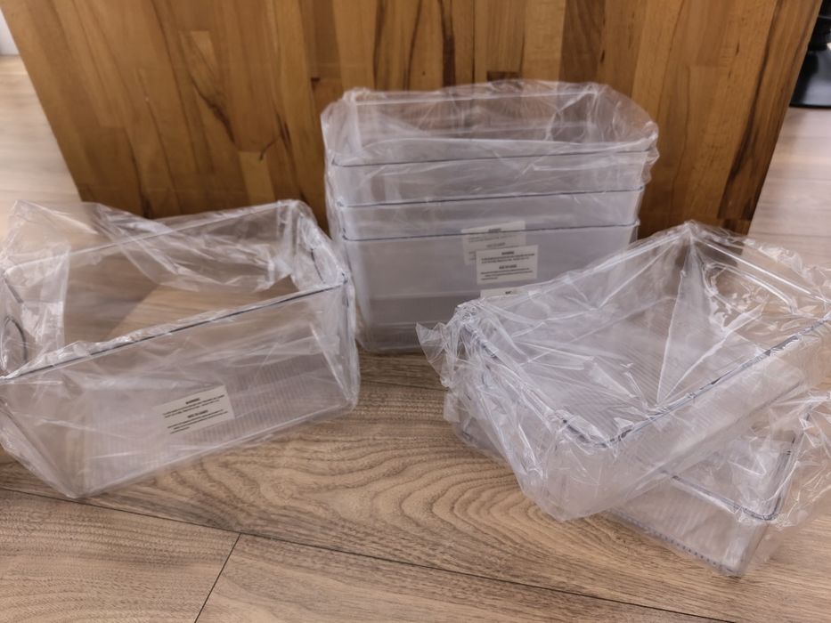 Zestaw 6 plastikowych pojemników