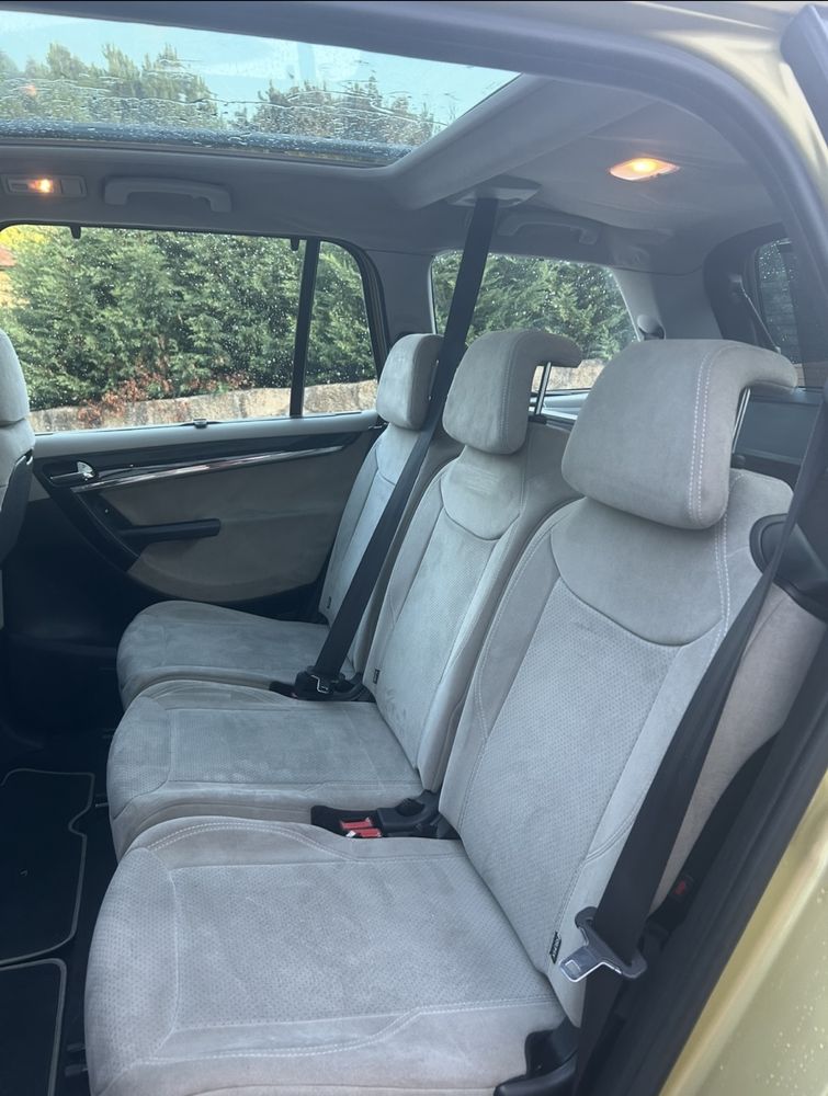 Carrinha Citroën de 7 lugares