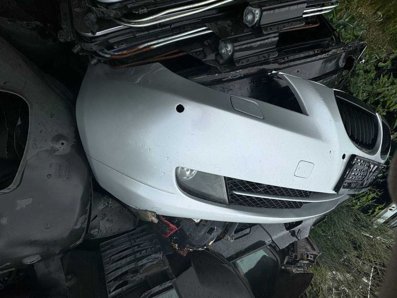 Передній Бампер в зборі до BMW E60 2007-2009