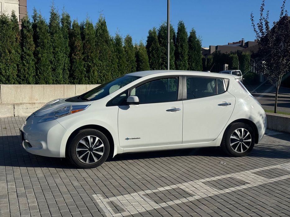 Оренда NISSAN LEAF 2014 та 2018