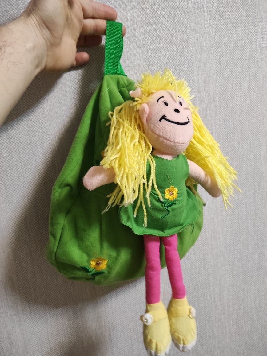 Детский рюкзак с куклой