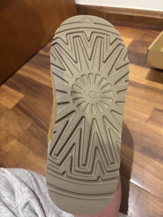 Buty UGG Lowmel rozmiar 37