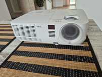 Projektor multimedialny NEC V260