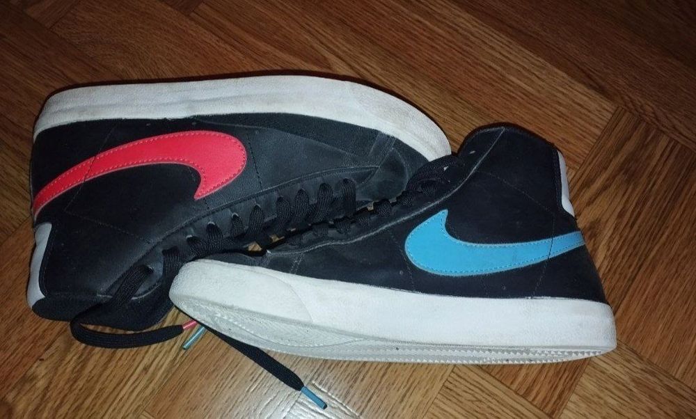 Кросівки блкйзери унісекс.