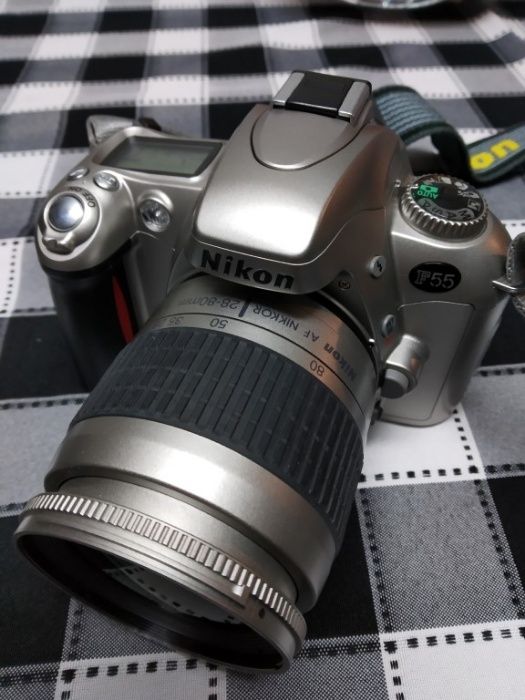 Nikon F55 com lente e bolsa