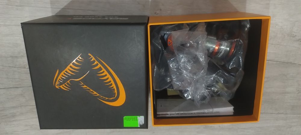 Kołowrotek spinningowy Savage Gear SG2 2500 FD