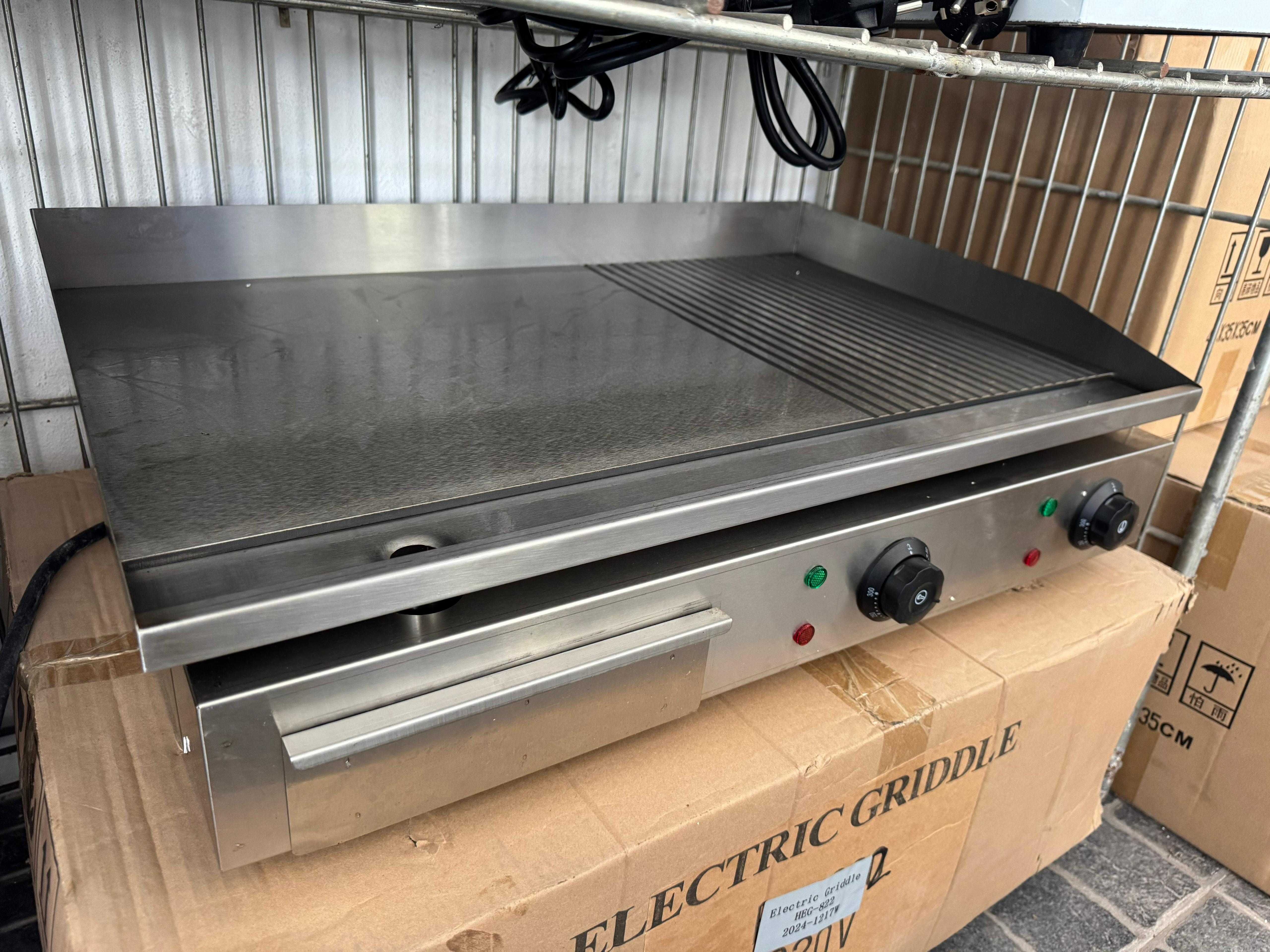 ACM1611 - Frytop Grelhador Elétrico Chapa Mista - NOVO