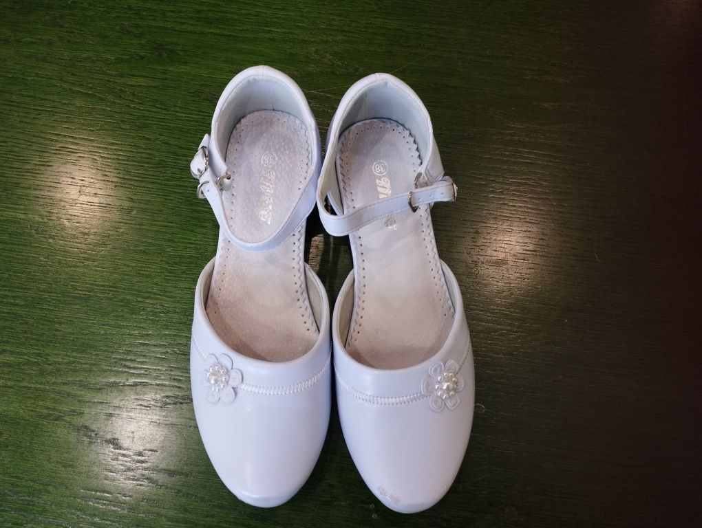 Buty komunijne dziewczęce białe 38
