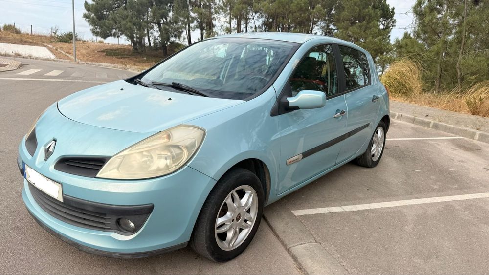Renault Clio 1.2 16V 75