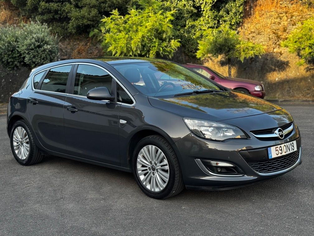 Opel Astra 1.6cdti executive 2014
