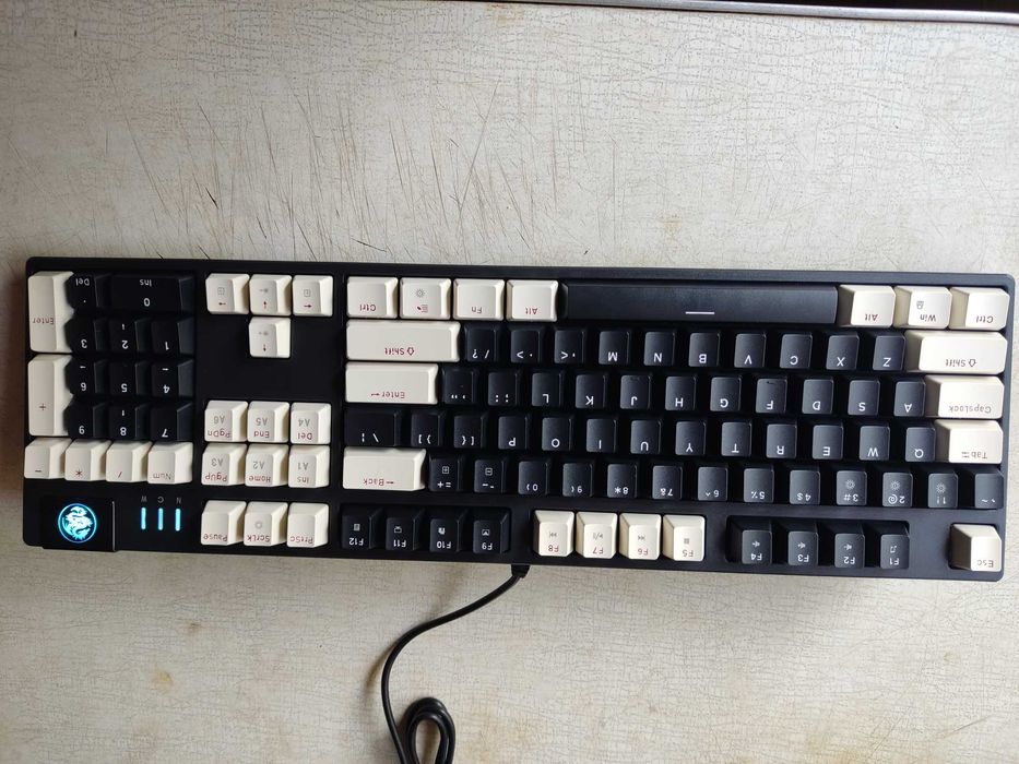 Геймерська механічна клавіатура