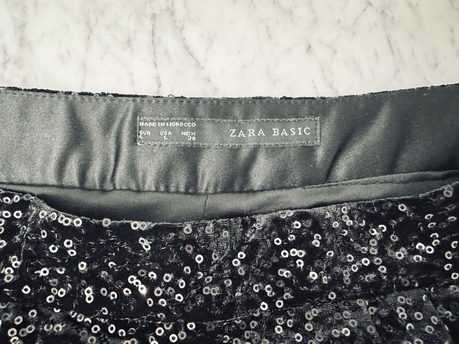 Eleganckie czarne spodnie (z cekinami) - ZARA rozmiar L