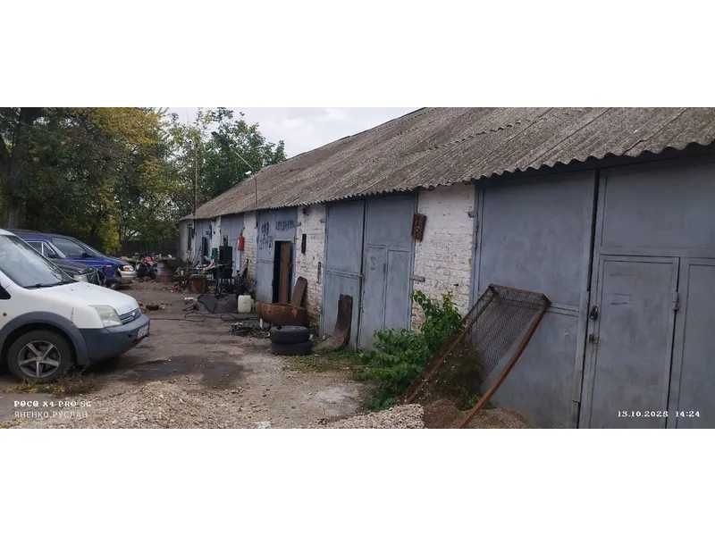 Адміністративна будівля, 977 кв. м, сел. Драбів, вул.Володимирська, 6