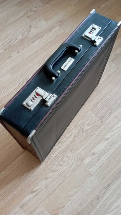 Дипломат (кейс) чорний steinbach