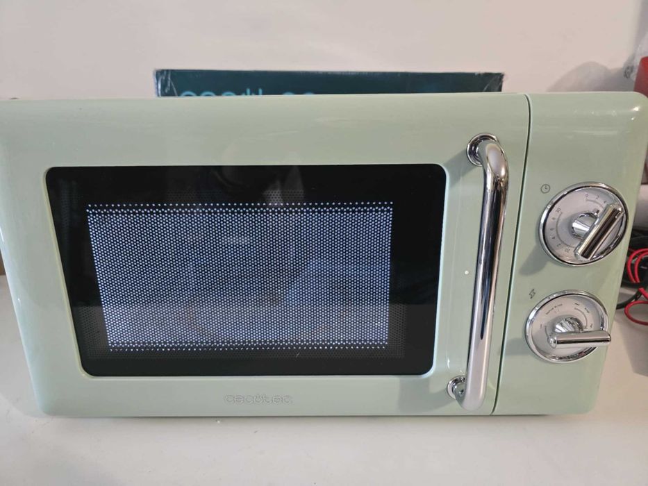 Kuchenka mikrofalowa Cecotec Proclean 3010 Retro zielona 20L 700W