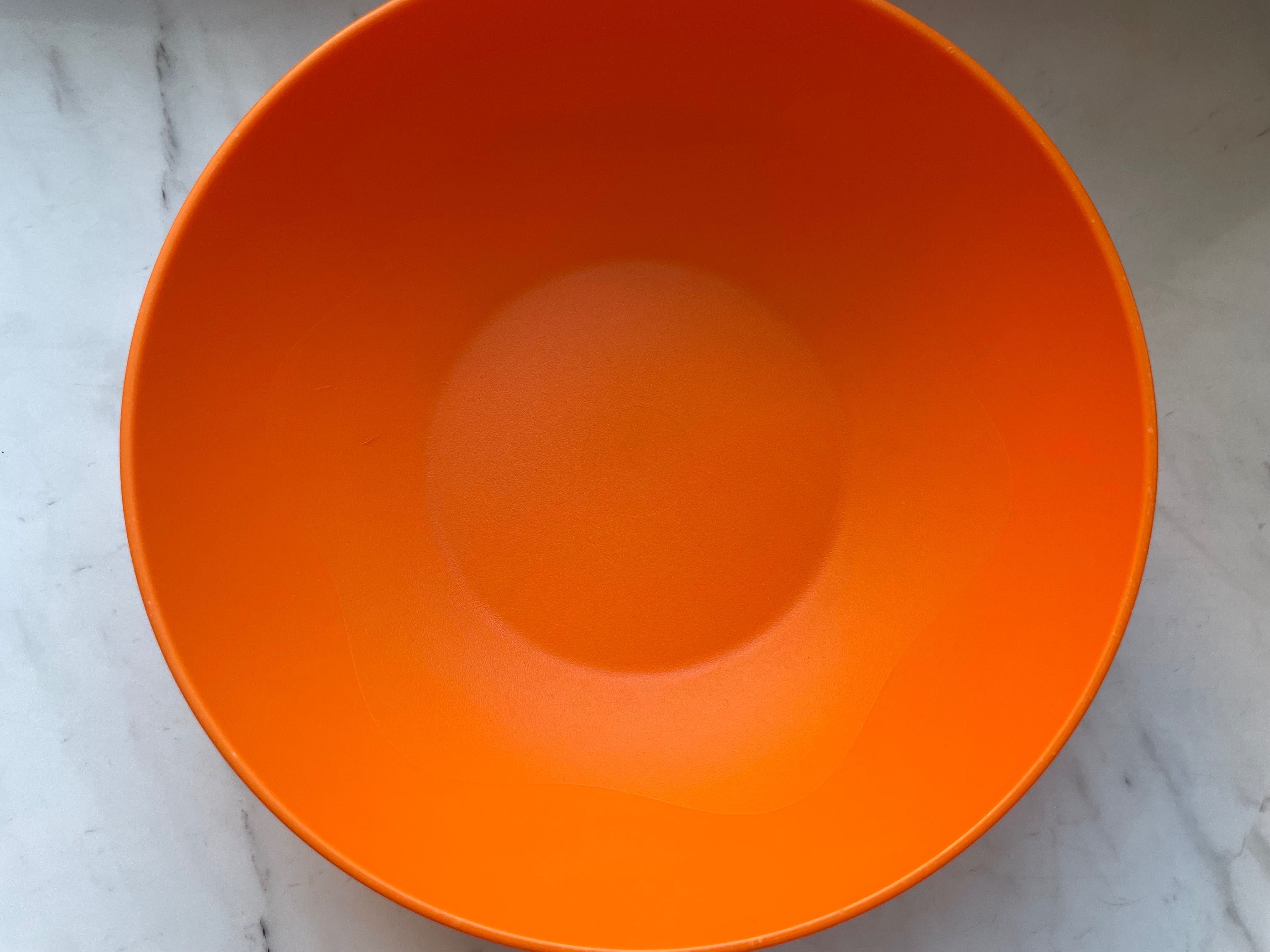 Miska Tupperware zamykana