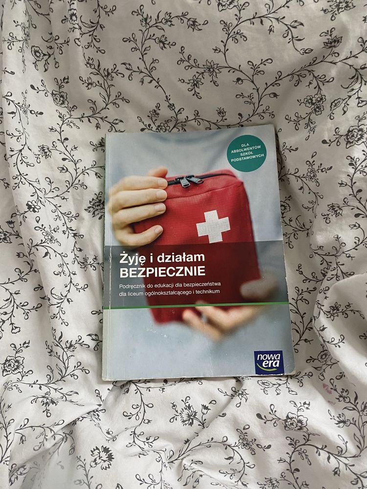 3 książki matematyka edb i chemia