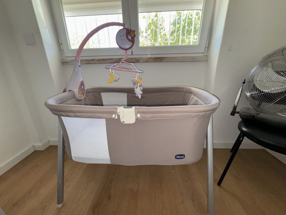 Berço Chicco Lulla GO + Lençois