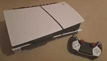 PS5 slim bez napedu. pad akcesoria