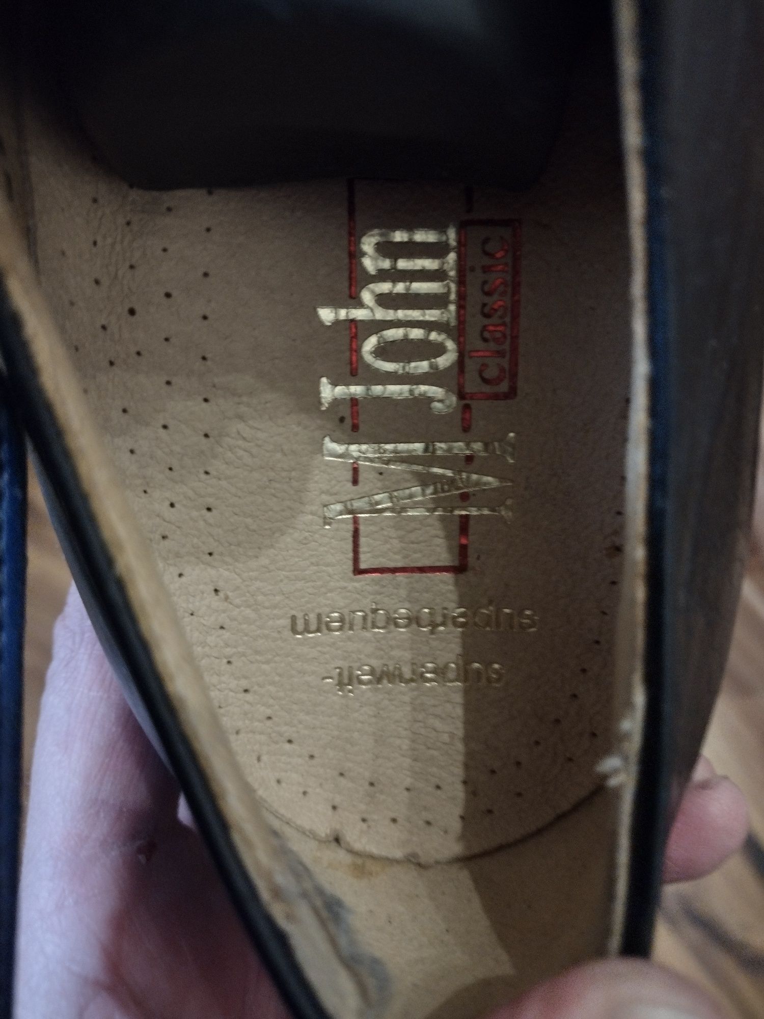 Półbuty męskie skórzane. Tradycyjne buty rozmiar 42.