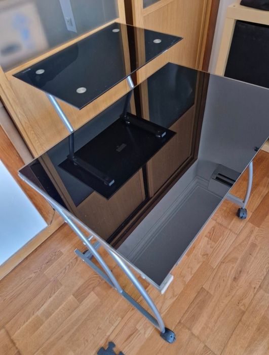 Secretária vidro com rodas