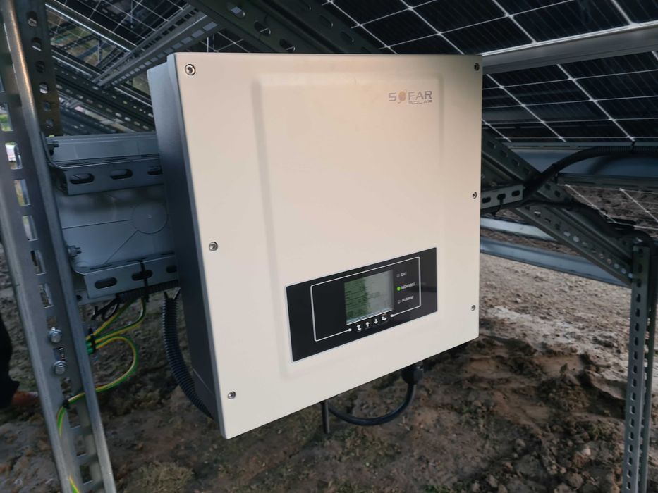 Fotowoltaika panele fotowoltaiczne Jinko 580W bifacial inwerter Deye