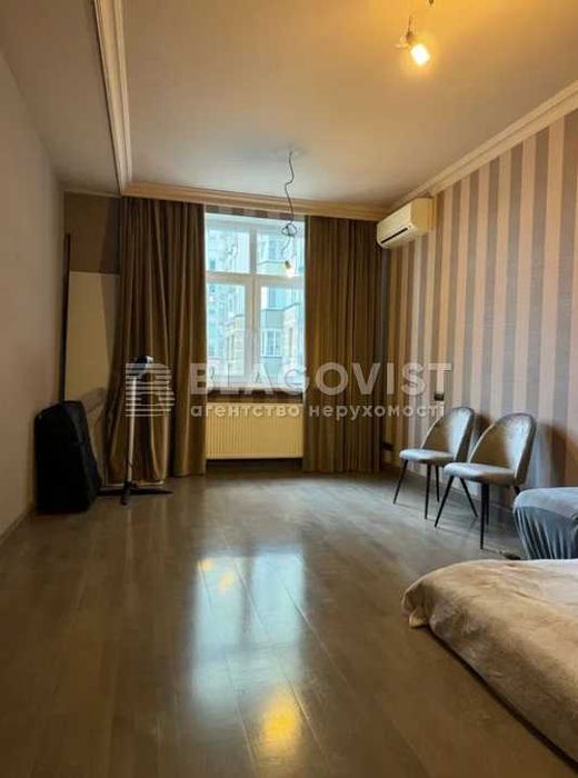 Продаж 4-х кімнатної квартири Мокра 16 Пори року