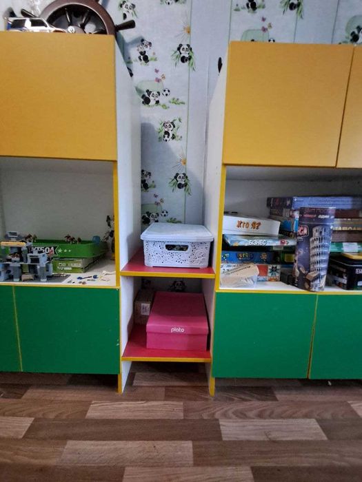 Дитячі меблі для дитини вдома або садочку (3 шафи)