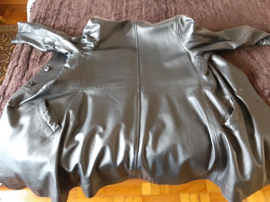 Casaco de Couro Preto