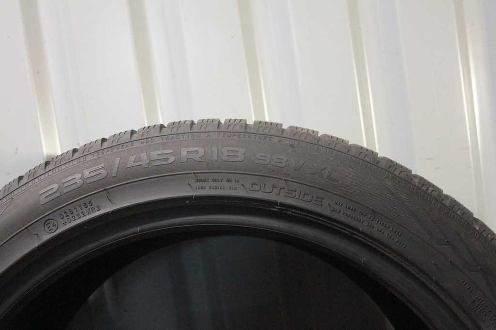 235/45/18 Nokian WR A4 235/45 R18 98V XL