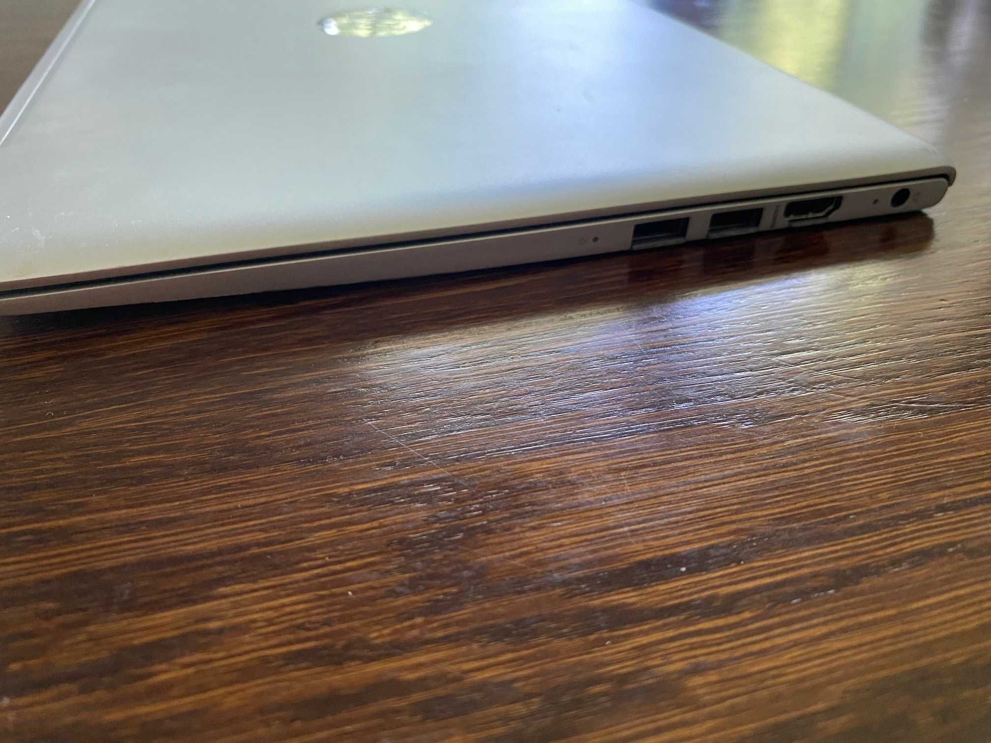Lekki i cienki Laptop HP Envy 13 cali model 13-d010nw airbook