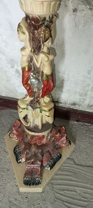 Base ornamental para candeeiro