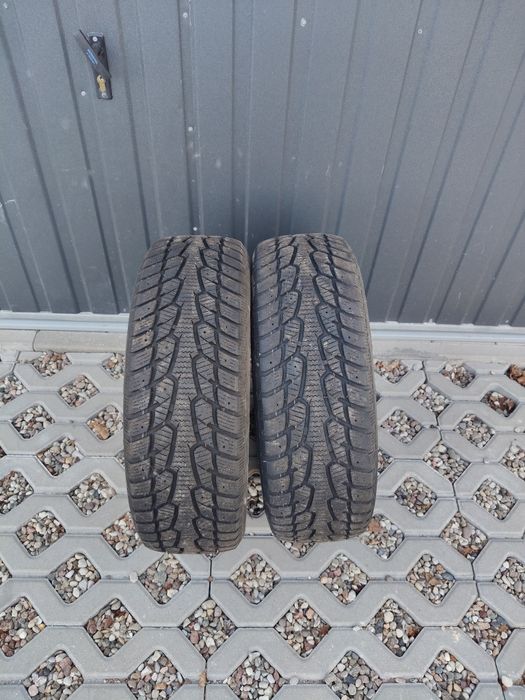 Opony zimowe 205/60 R16 2szt.