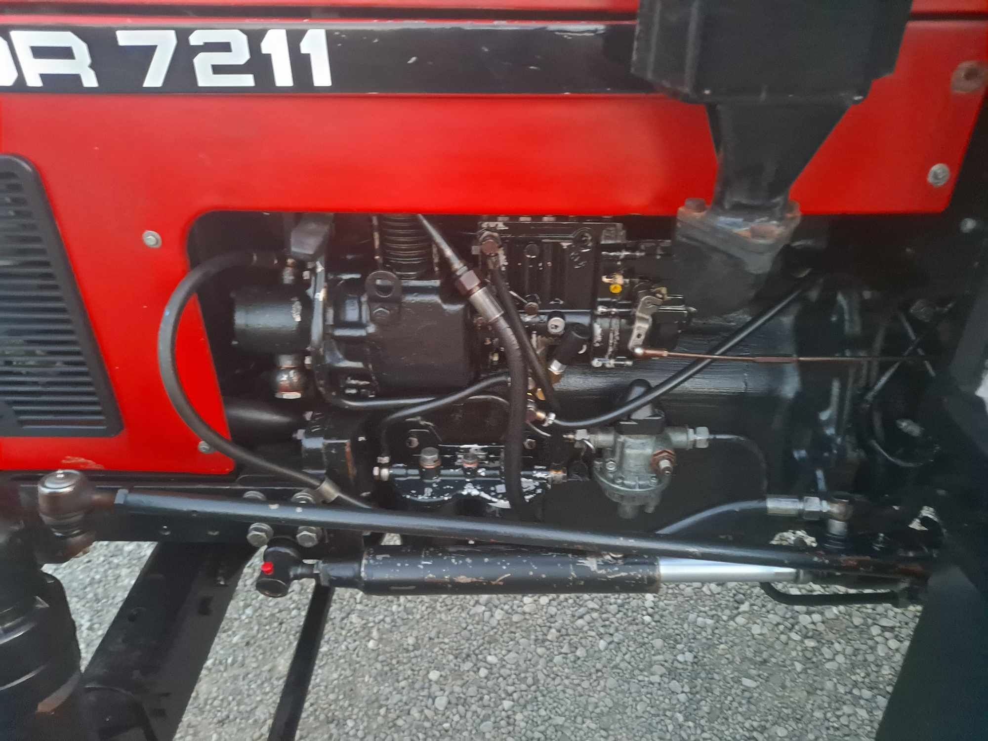 Zetor 7211         .